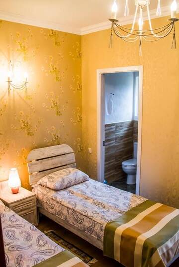 Фото номера Двухместный номер с 1 кроватью или 2 отдельными кроватями Отель Villa Lata г. Misakʼtsʼieli 11
